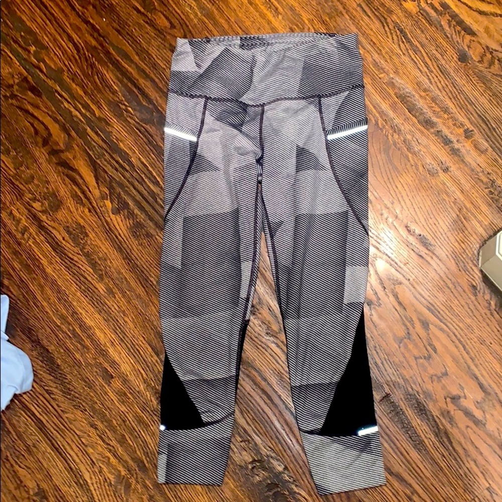 Athleta Capri leggings